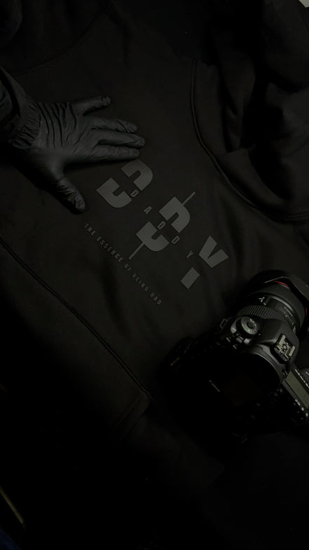 ICONIC BLACK SERIES