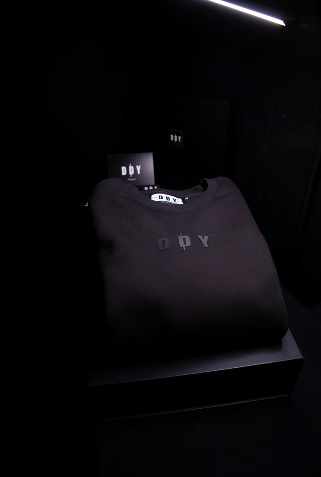 ICONIC ALL BLACKS SWEATER